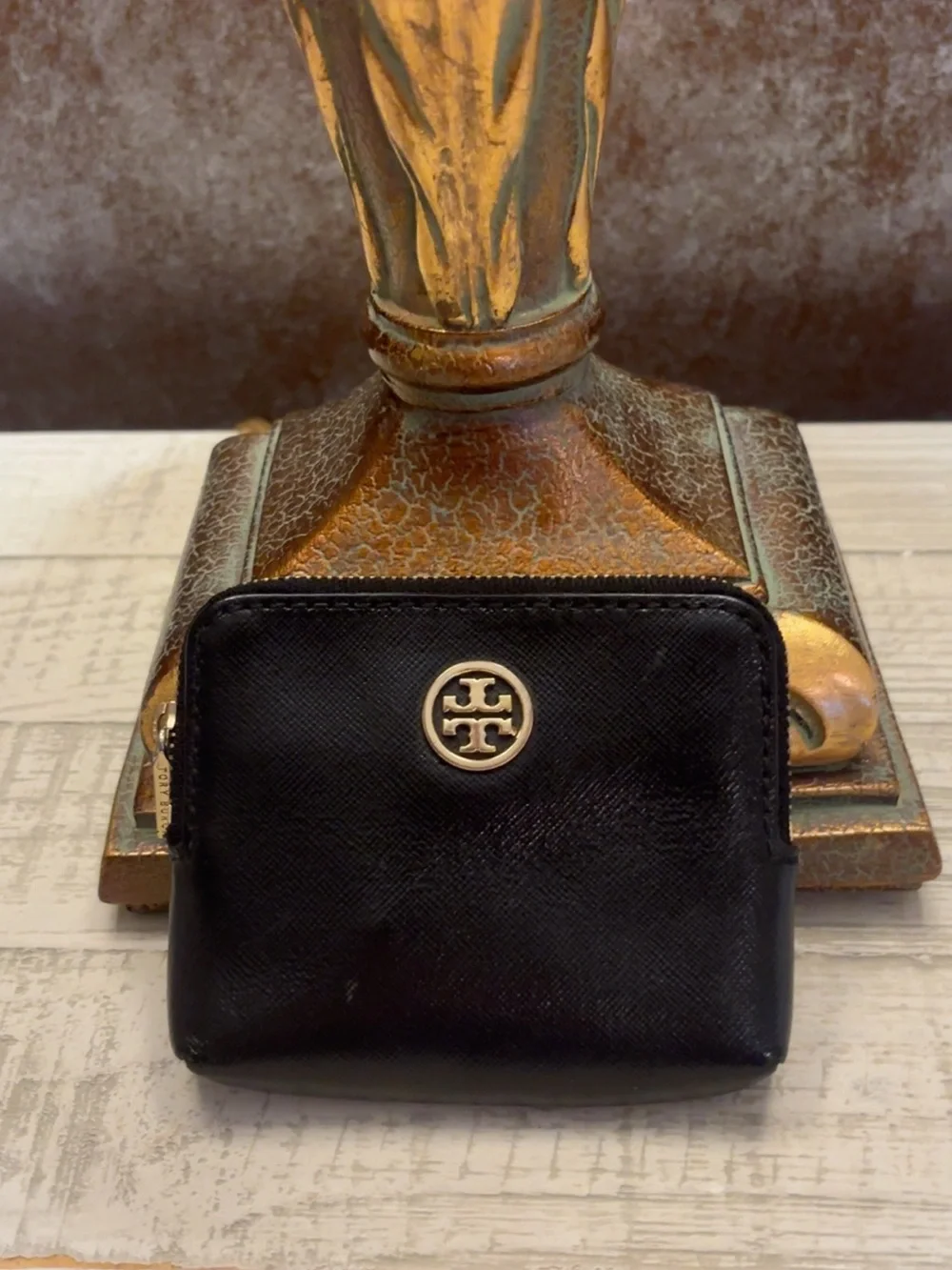 Like New ~ Tory Burch Black Saffiano Leather Zip ID/Coin Wallet